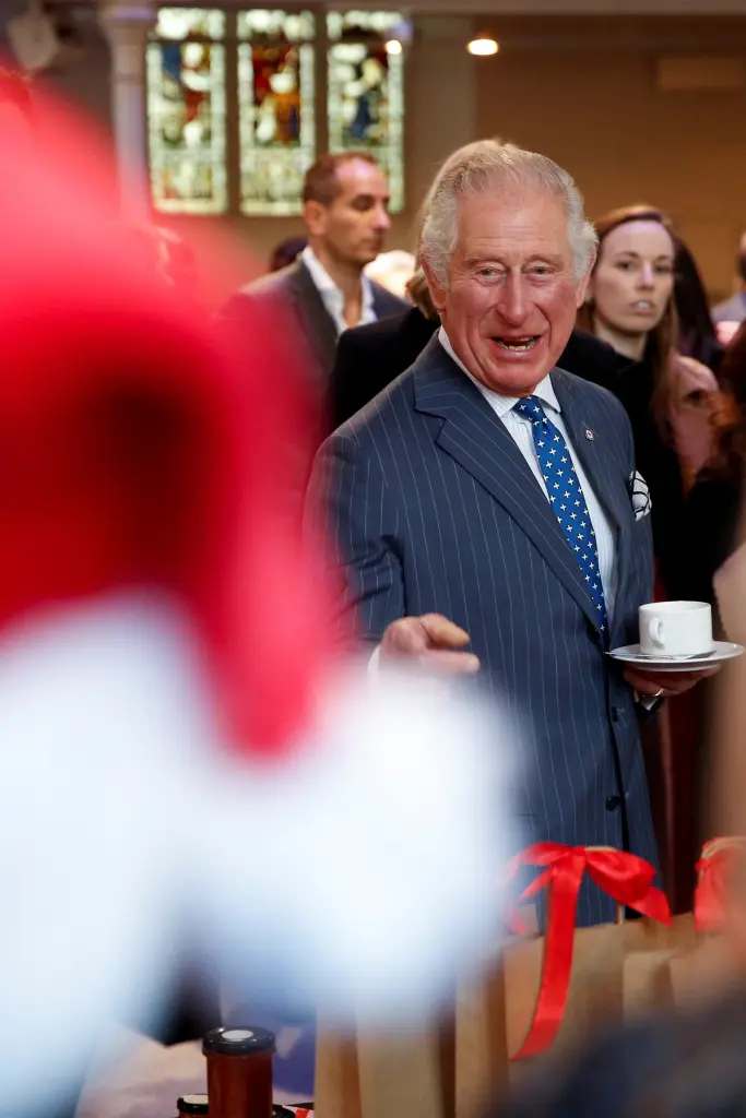 Банка лосося та подрібнювач спецій: що король Чарльз дарує своїм підлеглим