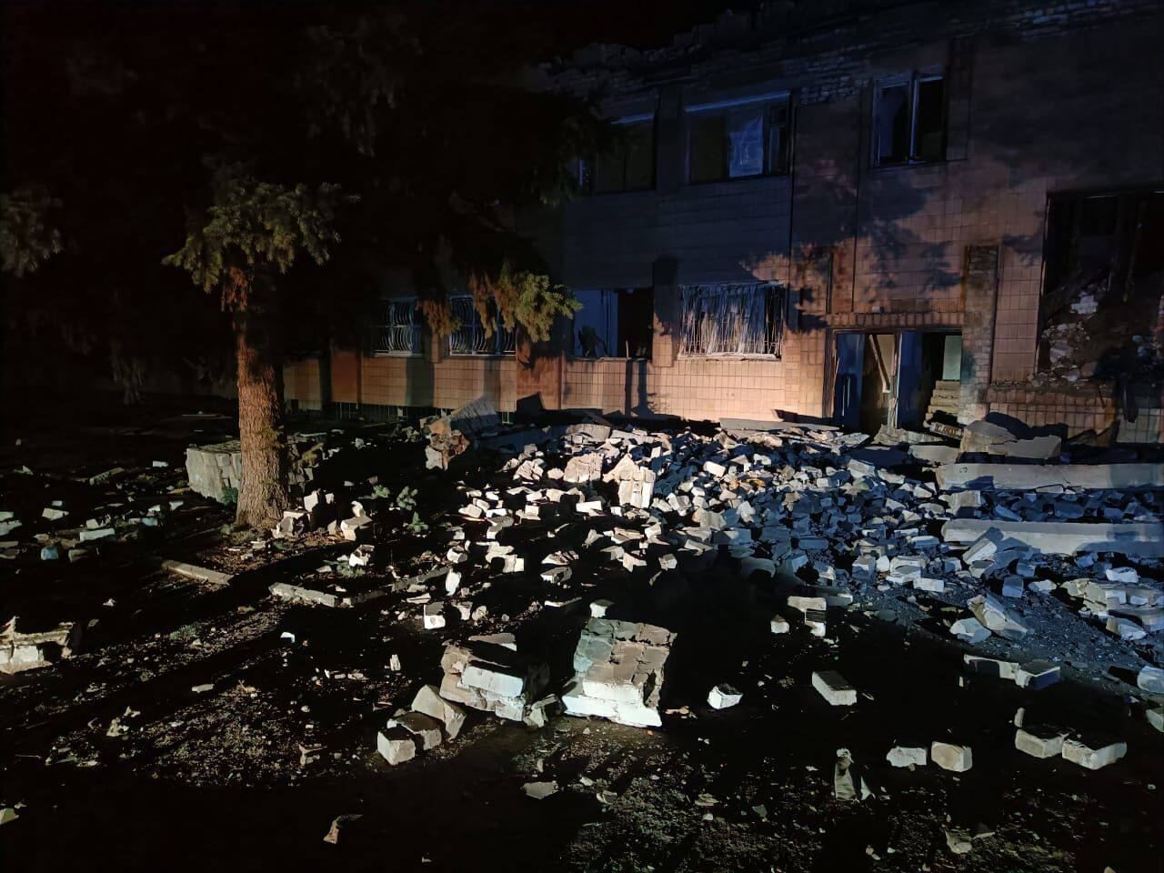Обстрел ракетами привел к разрушениям и жертвам на территории трех областей Украины