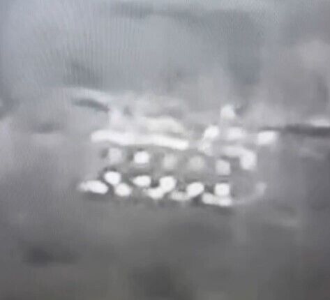 У Бахмуті ЗСУ знищили двоповерхову схованку ''вагнерівців'': будівля вибухнула серед ночі - відео