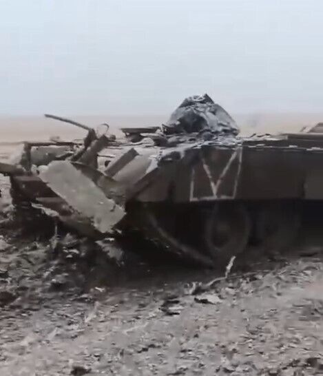 Ситуация под Угледаром: армия рф потеряла сотни бронемашин и установку разминирования (видео)
