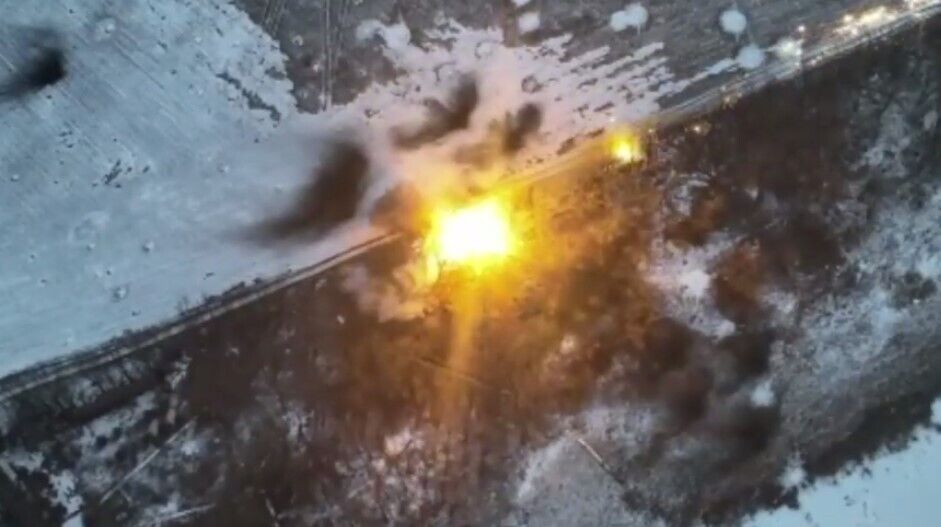 ''Солнцепёку'' – припекло: военные показали впечатляющие кадры уничтожения техники оккупантов (видео)