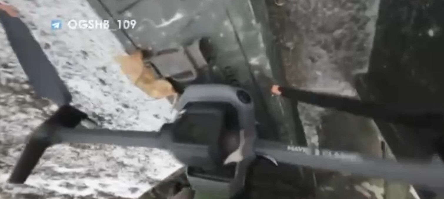 Дрон ВСУ ударил по окопам армии рф: ''подарки'' прислали бойцы ''Эдельвейса'' (видео)
