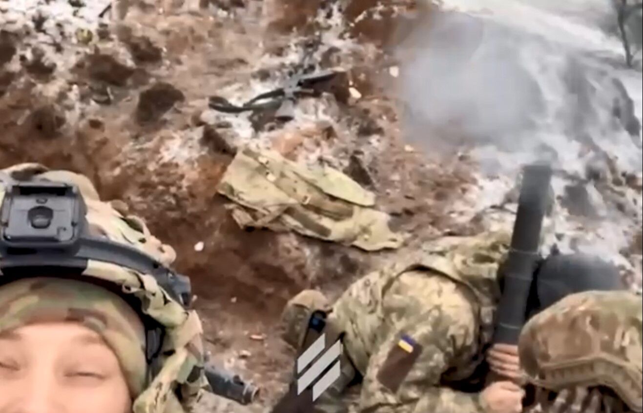 Ситуація у Бахмуті: ЗСУ показали, як б'ють з мінометів по позиціям армії рф (відео)