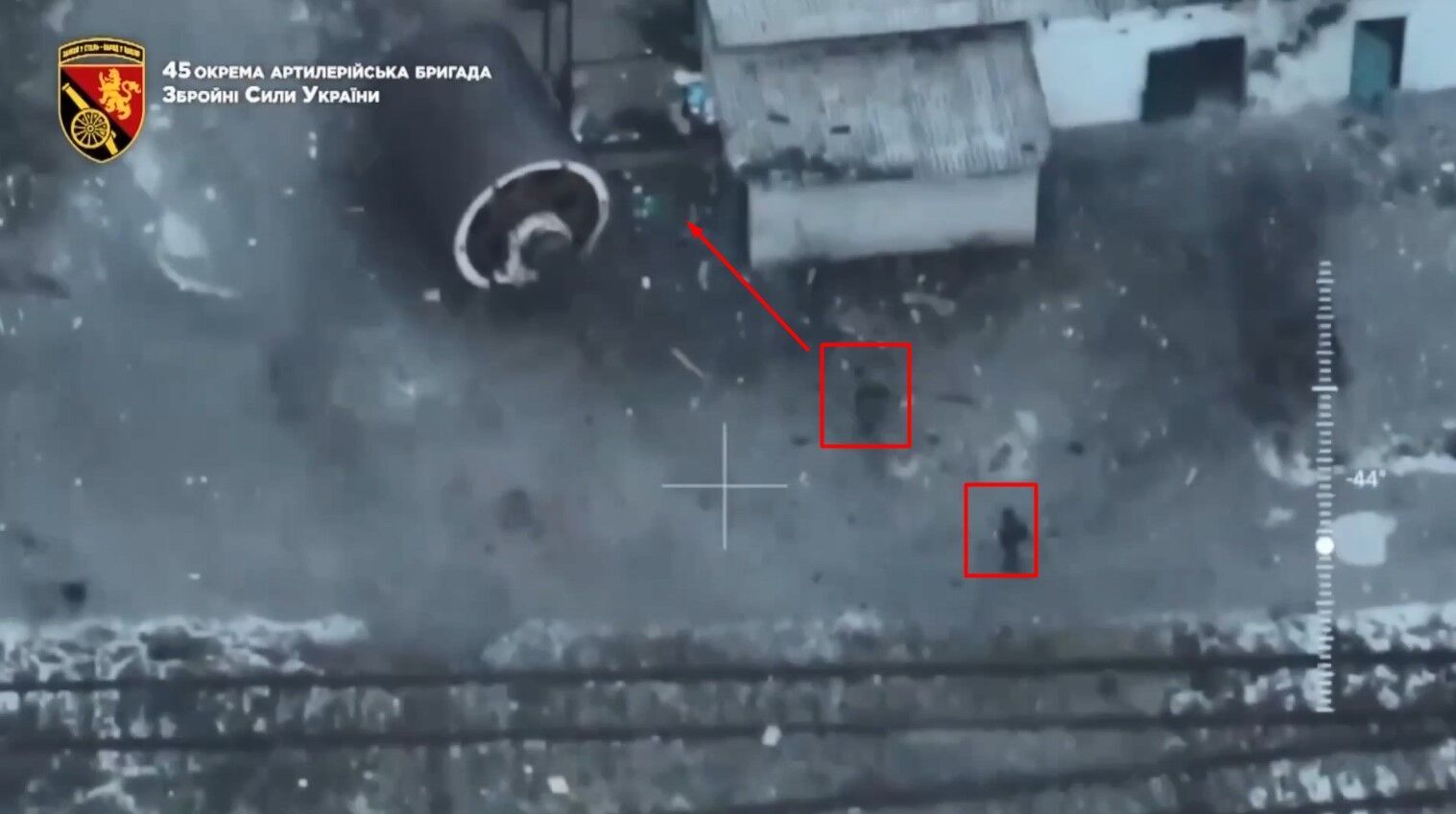 ВСУ ударили по ''вагнеровцам'' в Соледаре: достали между рельсами в промзоне – видео