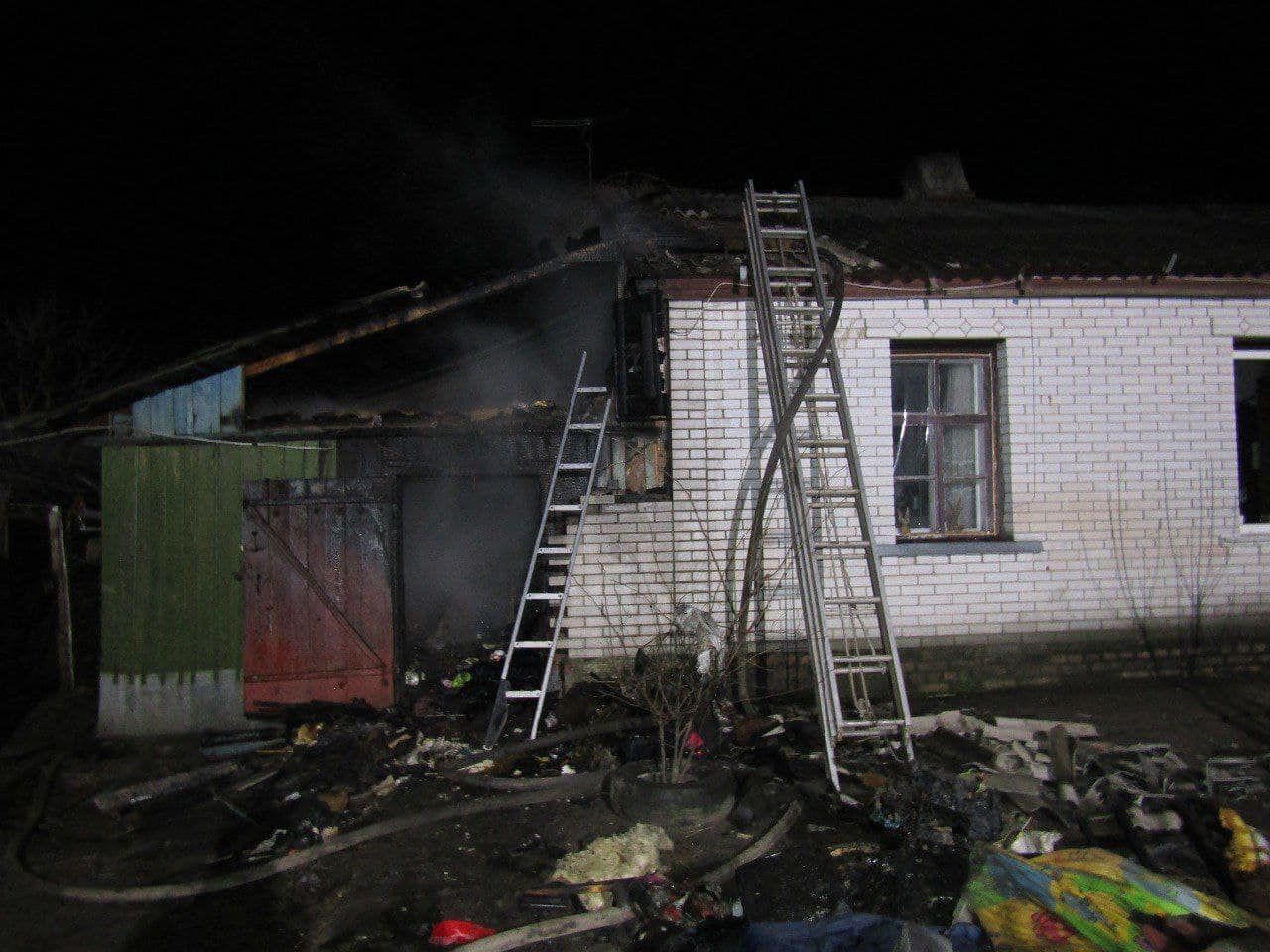 На Київщині через куріння у ліжку згорів 55-річний чоловік