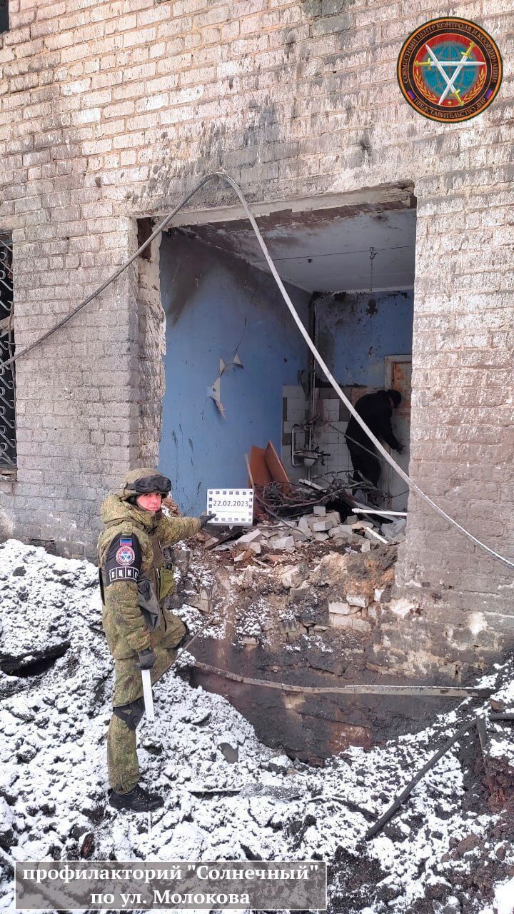 ''Бавовна'' у Макіївці: у будівлі знесло дах, наскрізь пробито перекриття (відео)