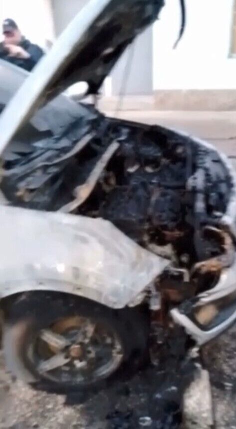 В оккупированной Феодосии - пылает: уничтожают машины со свастикой Z - Мысягин