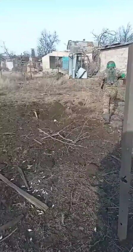 Ситуация в Бахмуте: происходит бой на северной окраине города – кадры из передовой (видео)