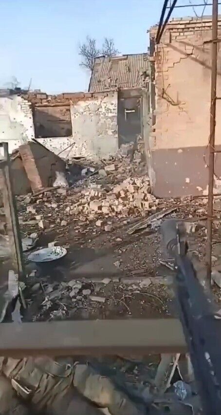 Ситуація в Бахмуті: відбувається бій на північній околиці міста - кадри з передової (відео)