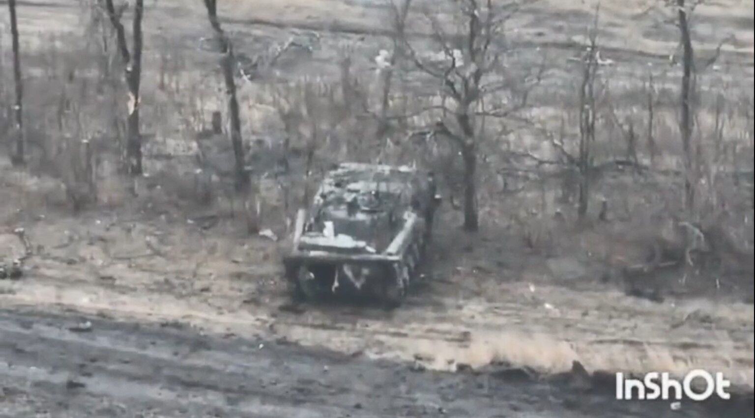 У Вугледарі ЗСУ вдарили по піхоті армії рф: кадри ''взаємодопомоги'' окупантів (відео)