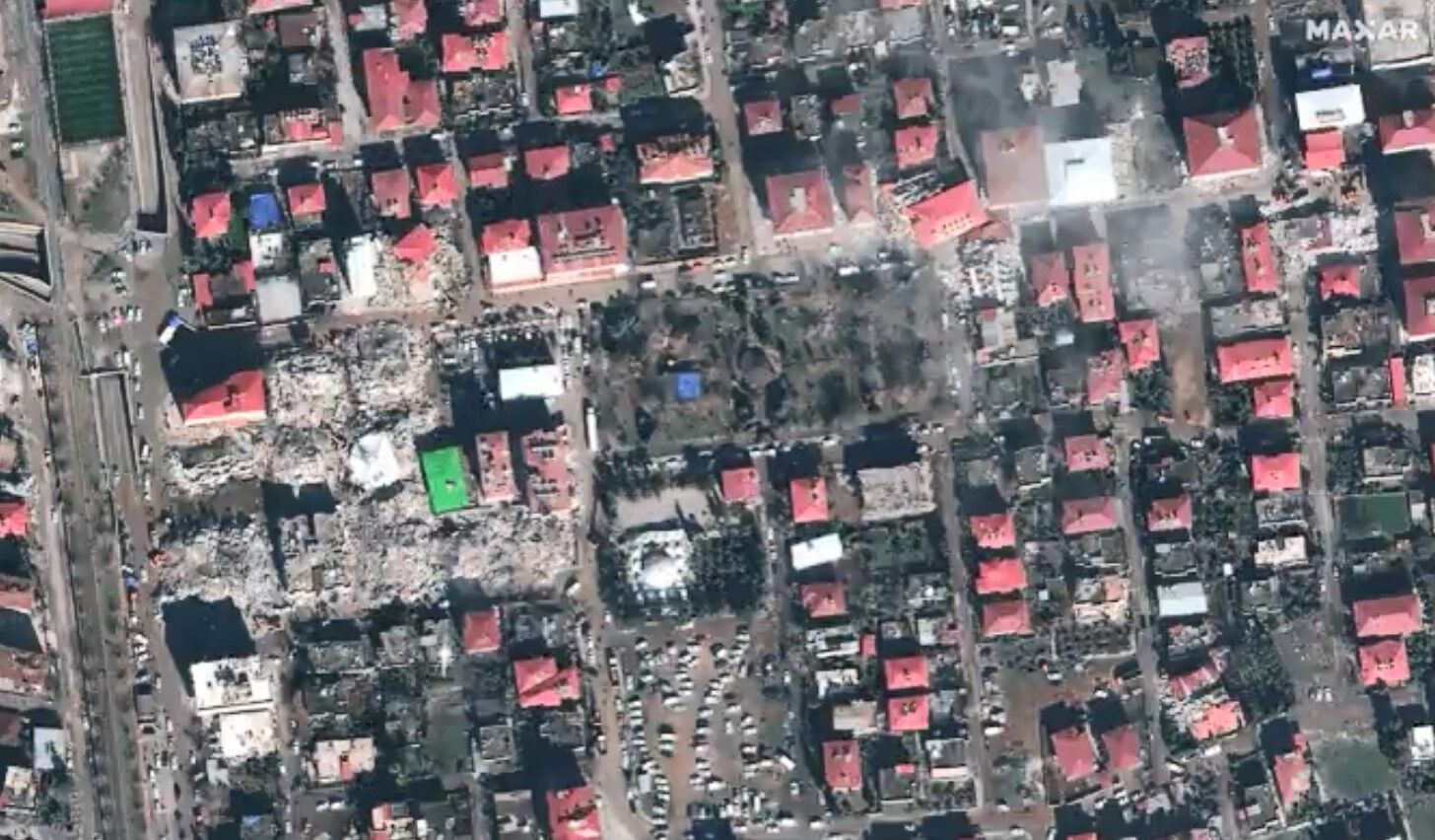 Один з житлових кварталів у Іслахіє - після землетрусу