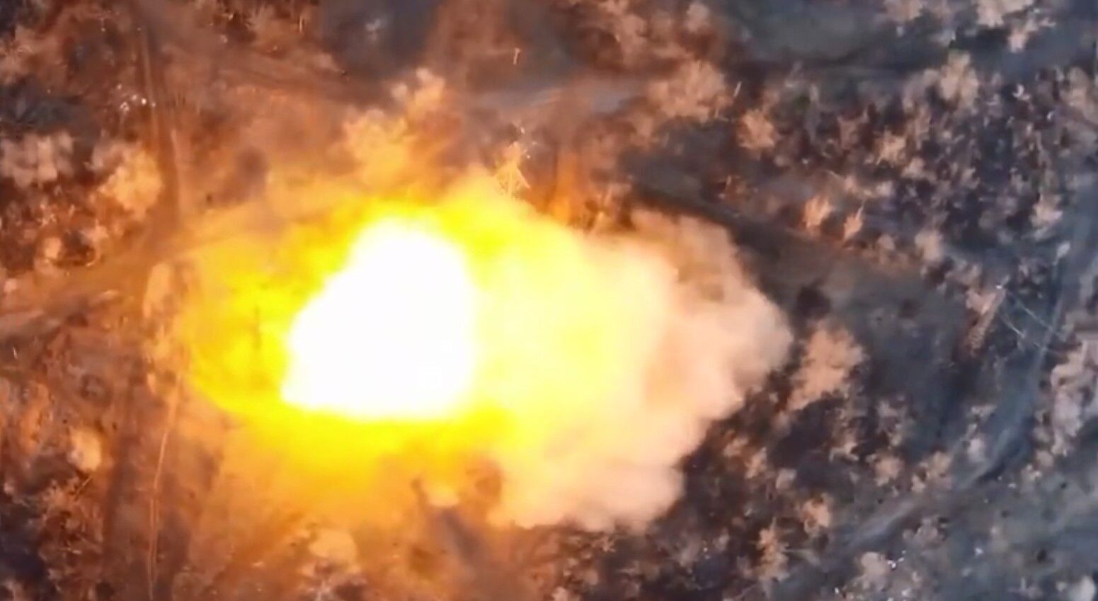 Бойцы ВСУ уничтожили гаубицы ''Мста-С'' и Д-20 под Соледаром: видео
