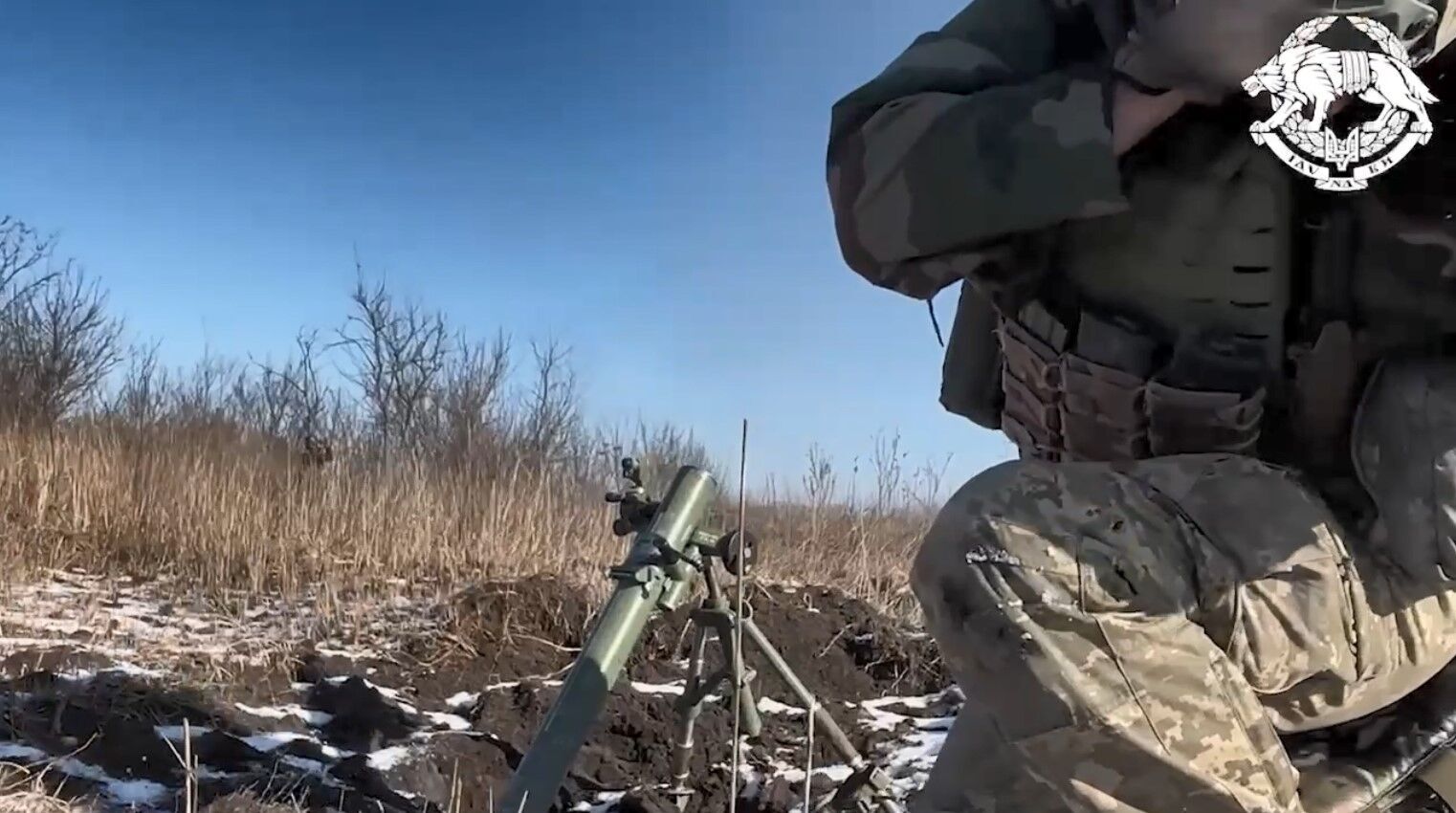 Спецпризначенці ЗСУ атакували морпіхів рф: знищено БТР, міномети вдарили до бліндажу (відео)