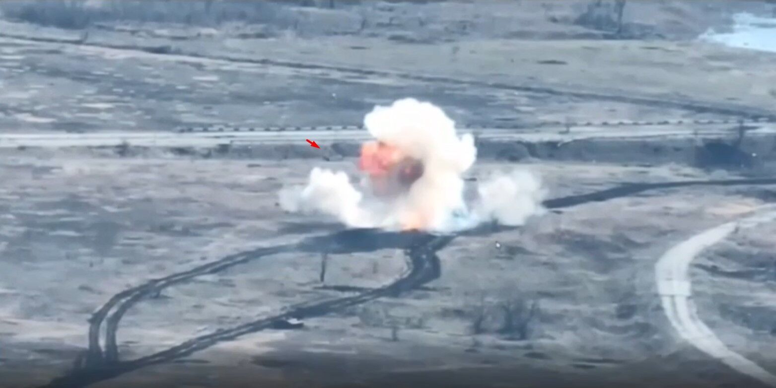 ЗСУ показали, як зупинили танк Т-72 на Донеччині ракетою FGM-148 Javelin (відео з двох ракурсів)