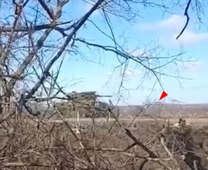 ВСУ использует БТР-4Е ''Буцефал'' в боях на востоке: бронемашина выдержала прямое попадание ПТУР (видео)