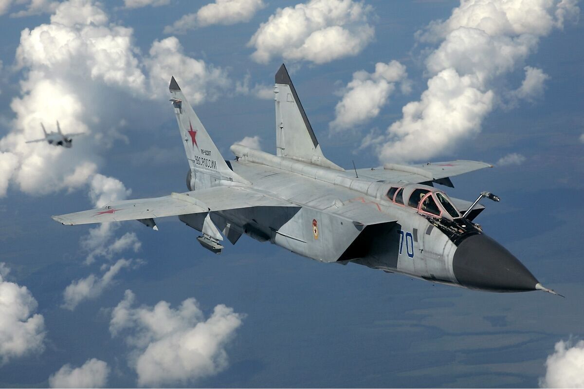 Ежедневные воздушные тревоги и новая тактика рф: чем опасны взлеты МиГ-31К в Беларуси