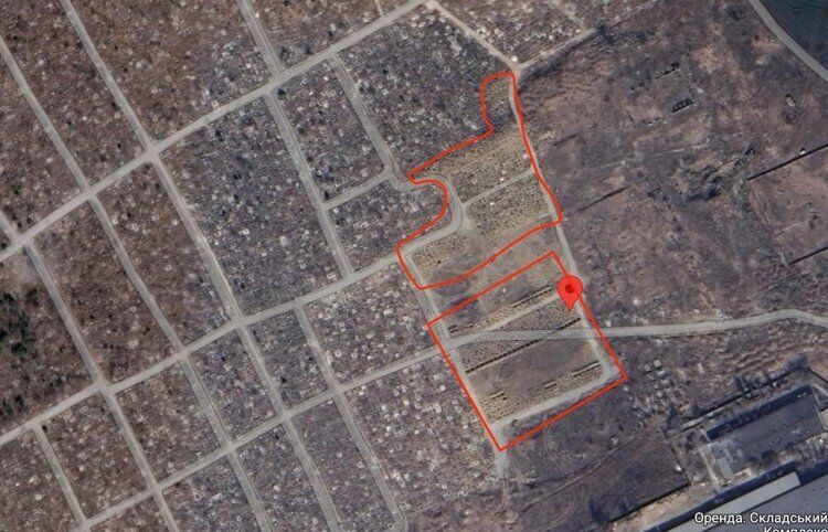 Мариуполь после обстрелов и новые захоронения: Google Maps обновил спутниковые снимки оккупированного города