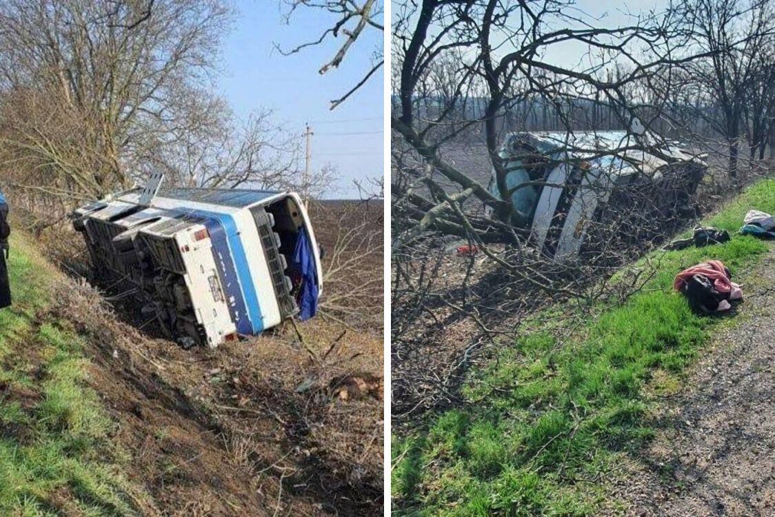 Рейсовий автобус з 21 пасажиром перевернувся у кювет у Молдові
