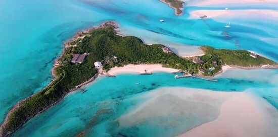 Остров ''пиратов'' выставили на продажу: на Багамах продается оазис, где снимали культовый фильм