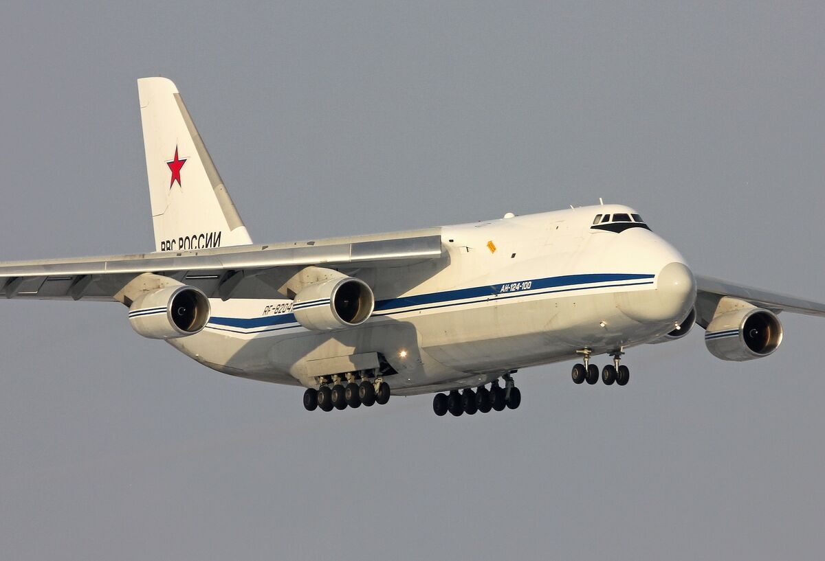 Ан-124 активно использовался армией рф