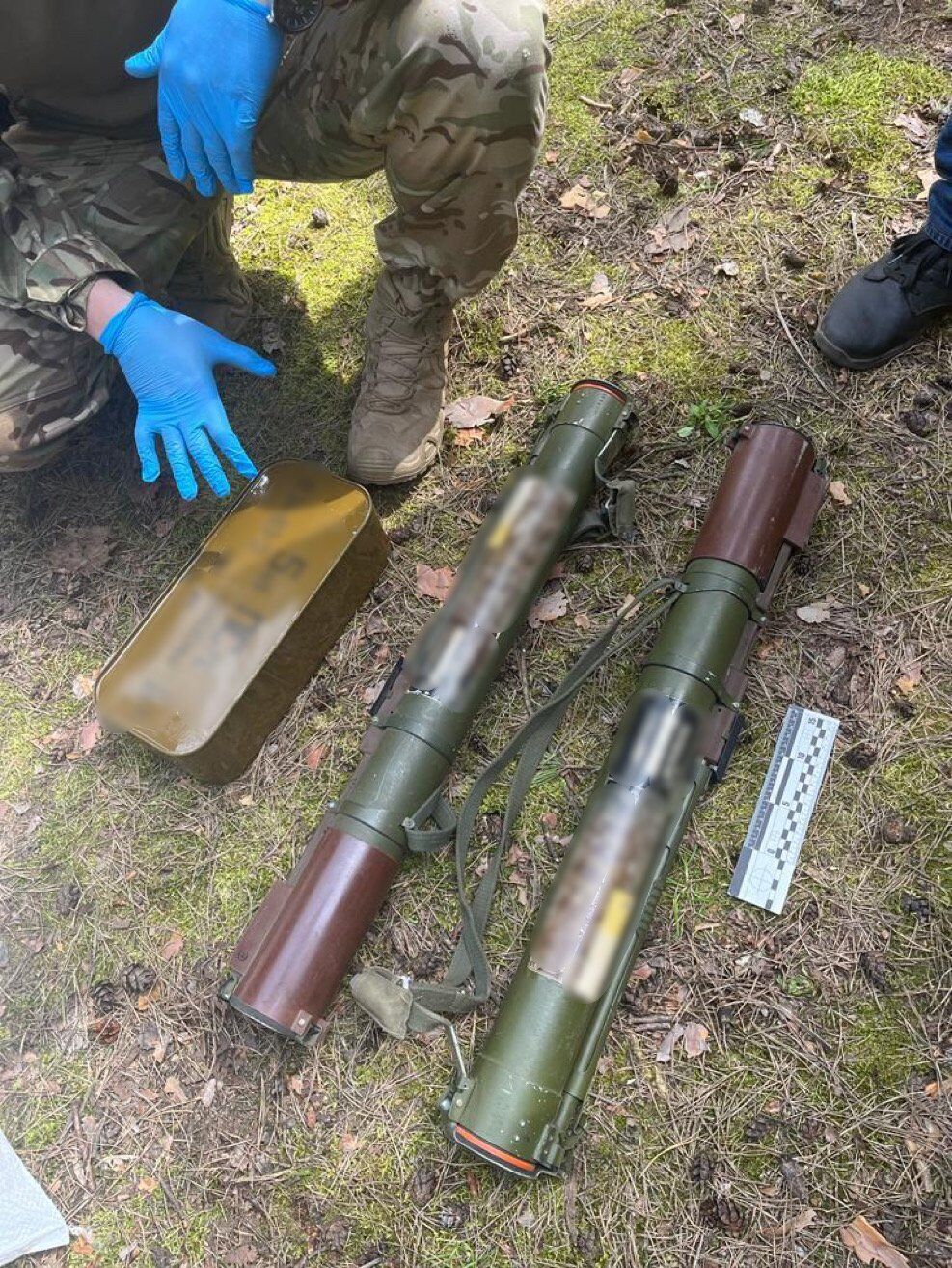 Скандал в Житомире: местный работник военкомата торговал боеприпасами (фото)