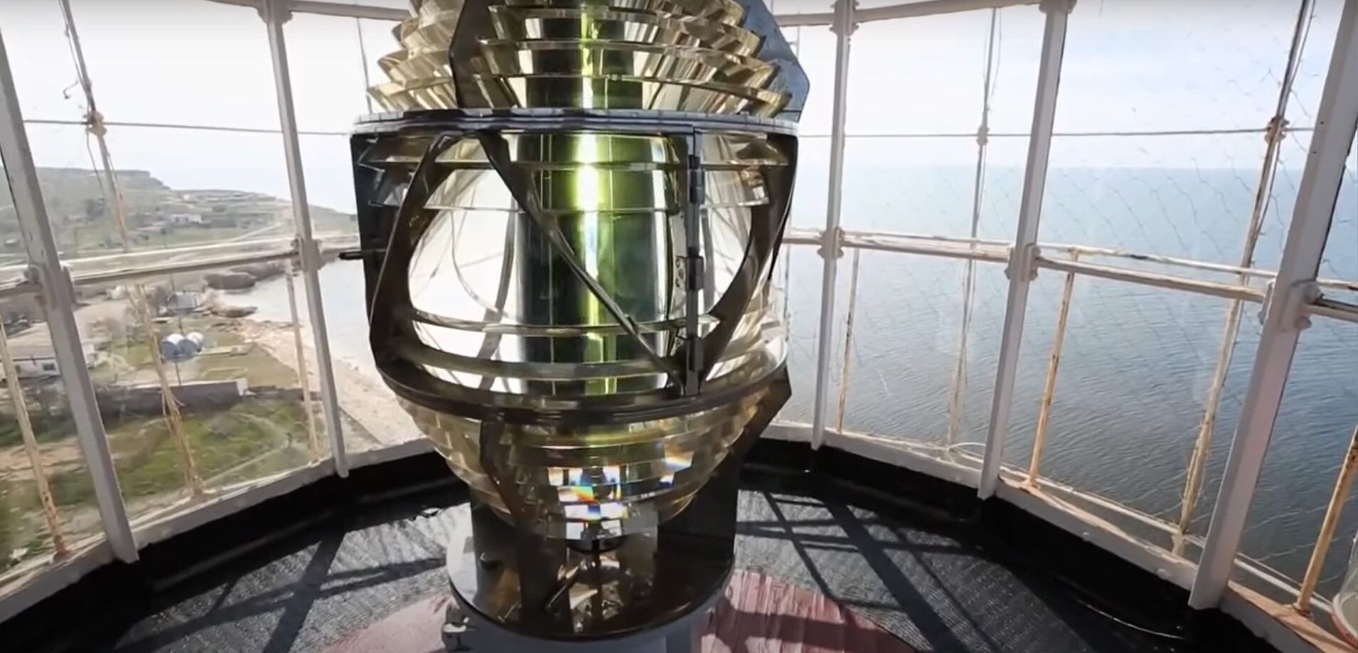 Оптическая осветительная система на Тарханкутском маяке