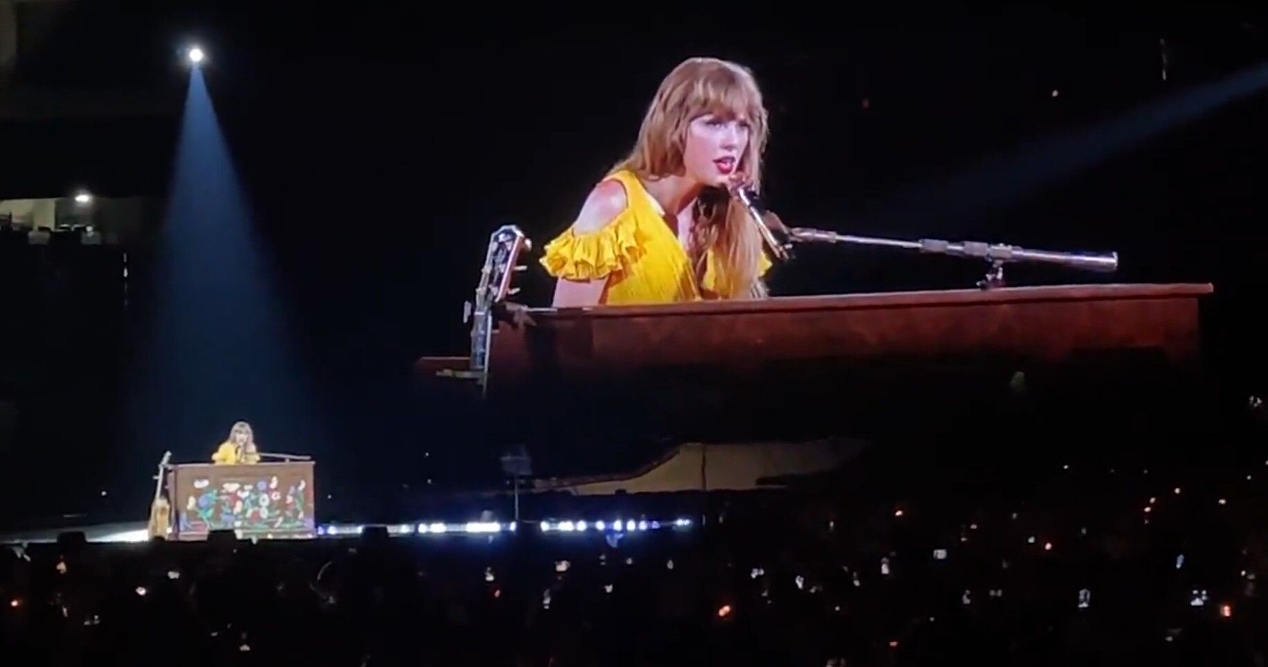 Тейлор Свифт - во время исполнения песни ''Дыши'' (Breathe)