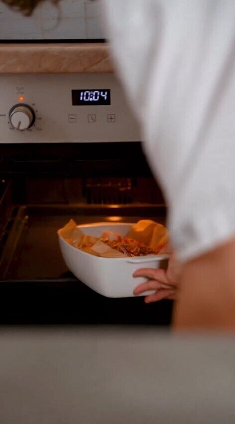 Випікання пирога з ревенем