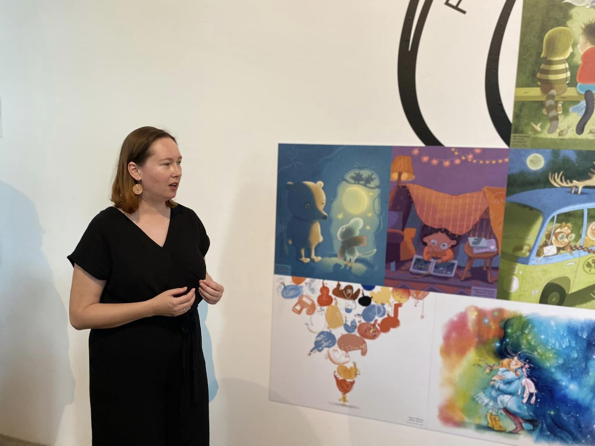 Куратор выставки ''Око бури'' Надежда Антонец