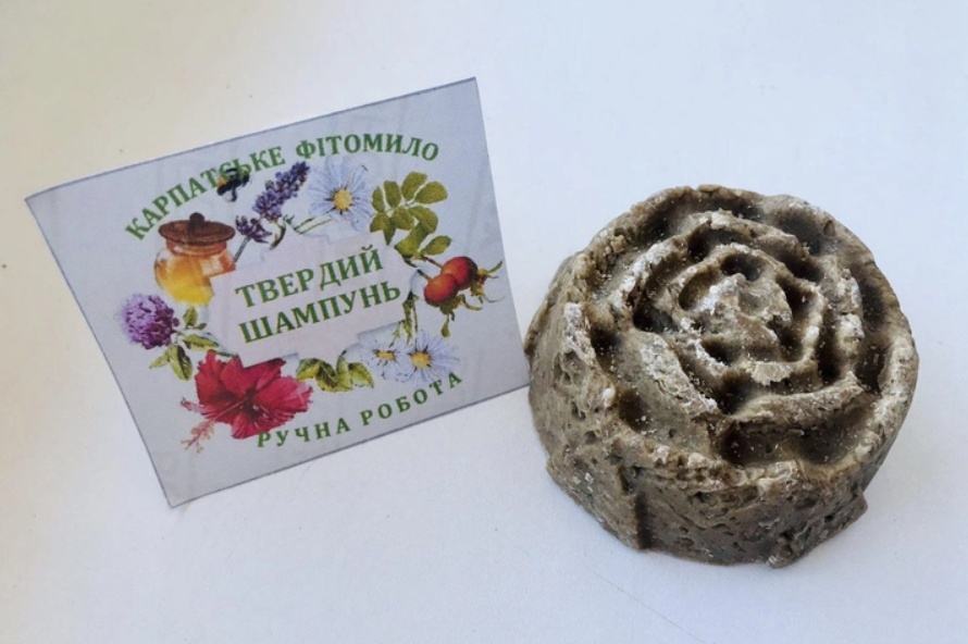 Твердый, жидкий или сухой: как выбирать шампунь