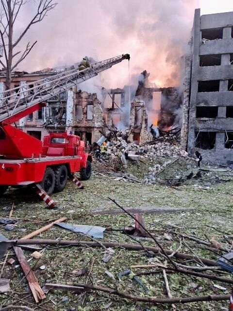 В Николаеве после ночной атаки пострадало 18 гражданских
