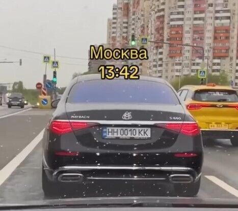 Авто на дорозі, припускають, в Москві