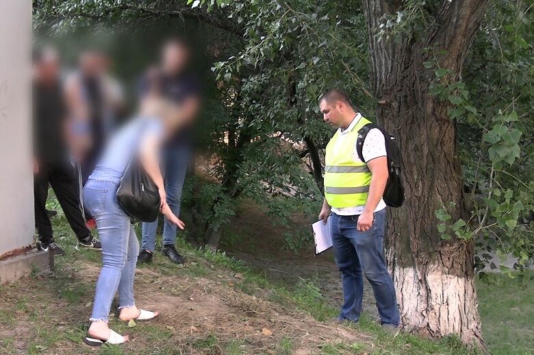 В Голосеевском районе Киева женщина из-за ревности убила соперницу и закопала ее во дворе