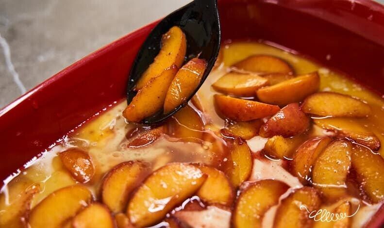 Пошаговый рецепт приготовления американского пирога с персиками.