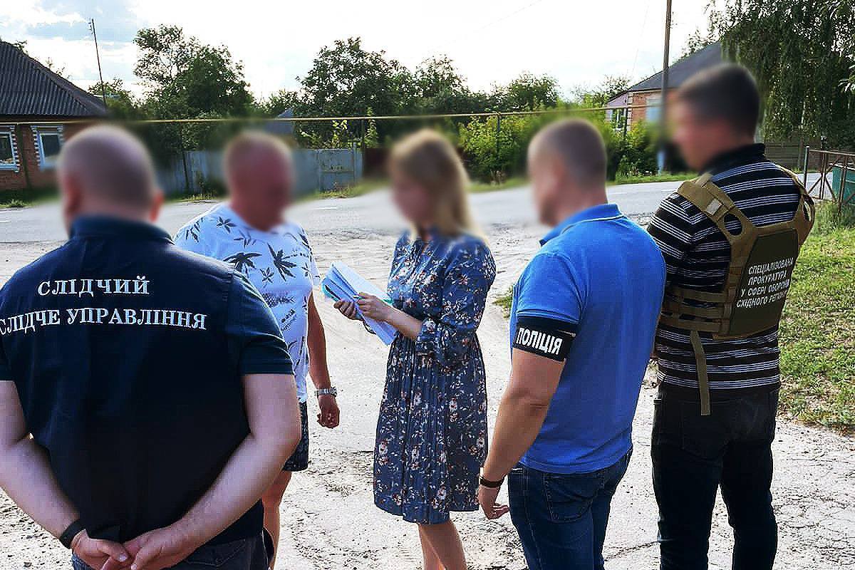 В Харьковской области, как сообщают в ДСР и Офисе Генпрокурора, сообщили о подозрении руководству военкомата
