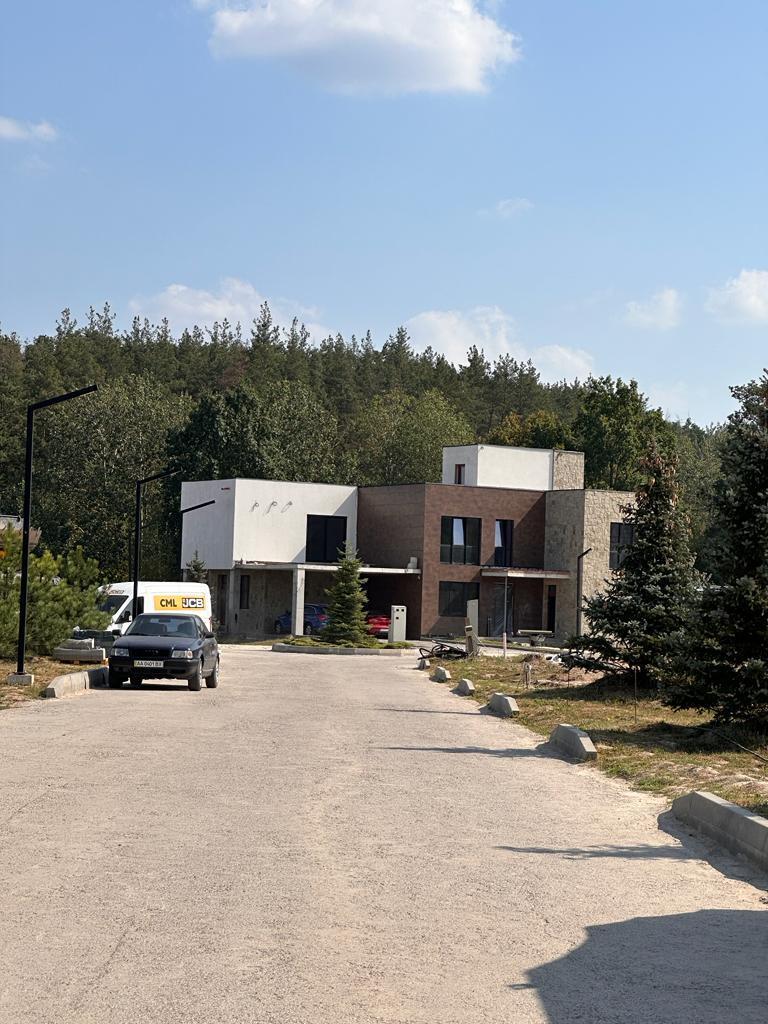 Коттеджный городок ''с сюрпризом'': прокуратура открыла производство по факту застройки могильника сибирской язвы в Киевской области