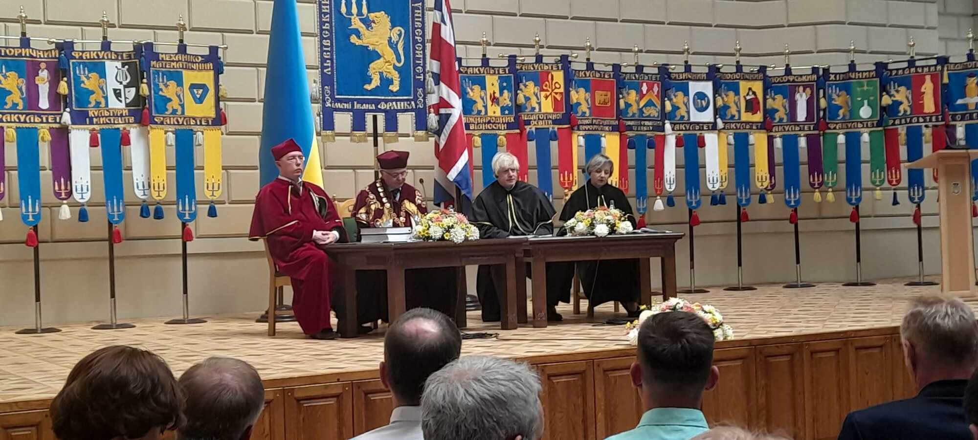 Борис Джонсон став ''почесним доктором'' у львівському університеті