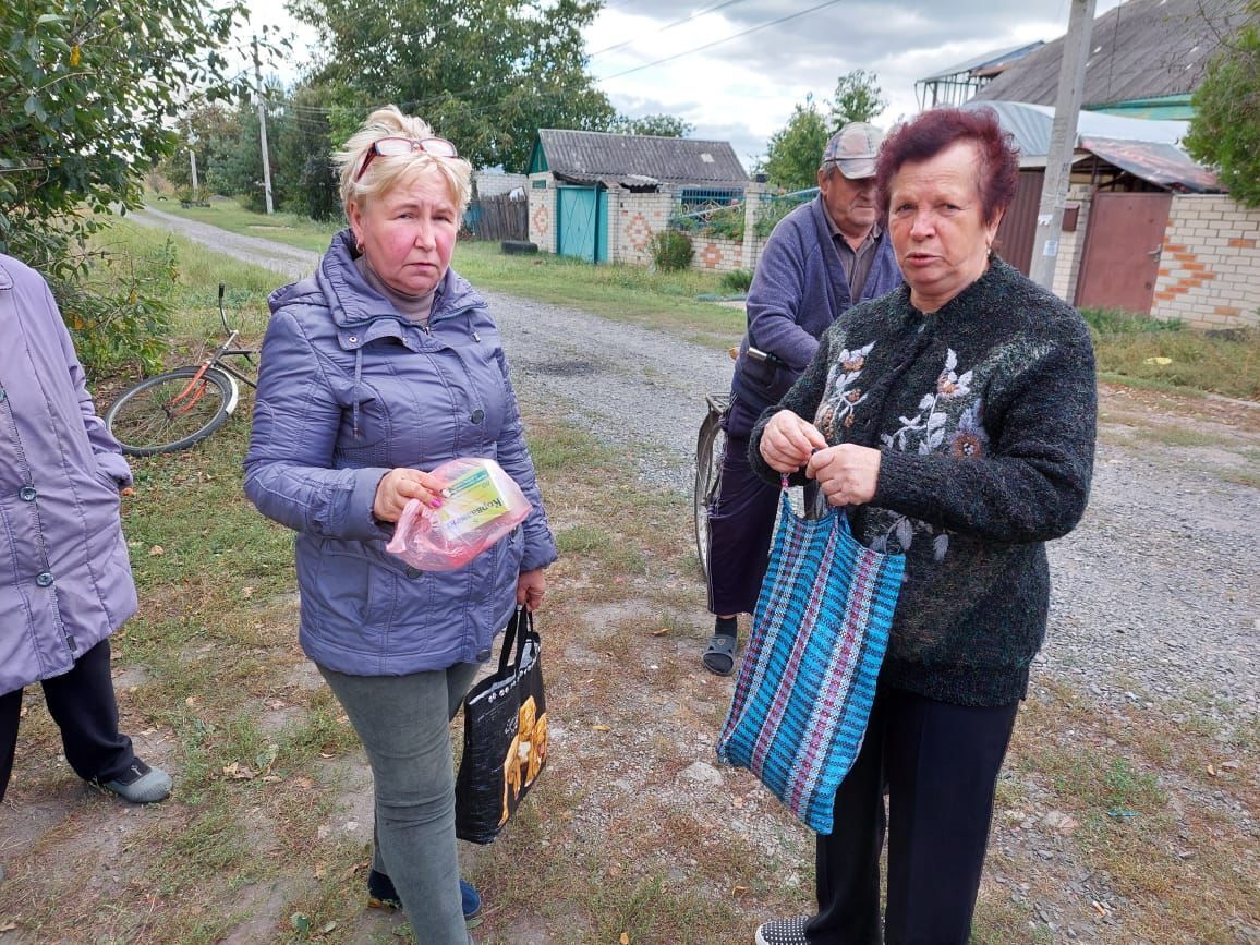 Первая очередь медикаментов приехала в Слатино Харьковской области