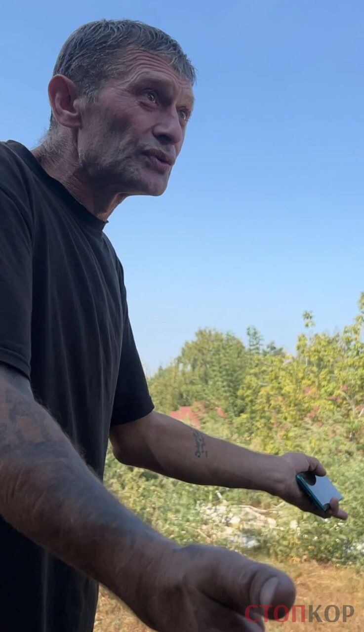 Під Києвом власник імпровізованого притулку для собак захопив земельну ділянку, де тримає тварин в неналежних умовах