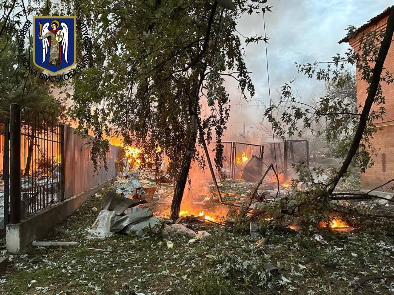 В Киеве сообщают о вреде, нанесенном обломками ракет