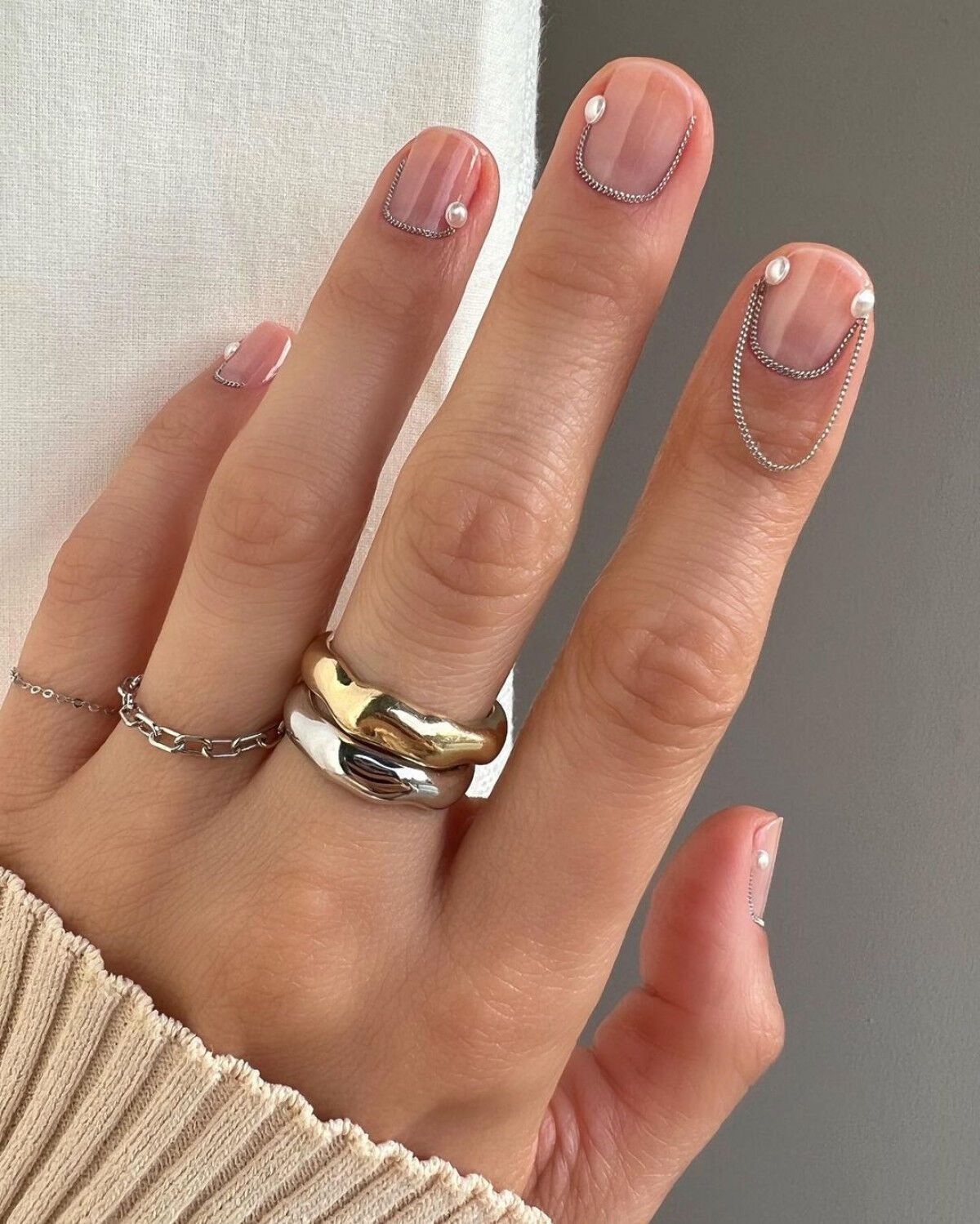 Тренди манікюру осінь 2023 