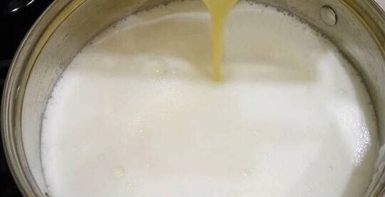 Наполеон из слоеного теста