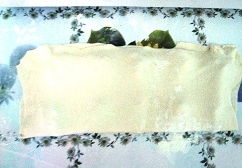 Форнети с курицей и грибами из готового слоеного теста