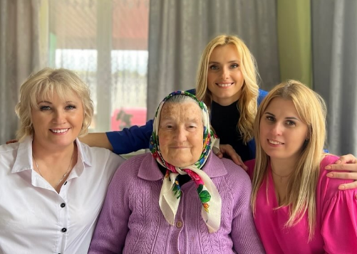 В Ірини Федишин померла бабуся