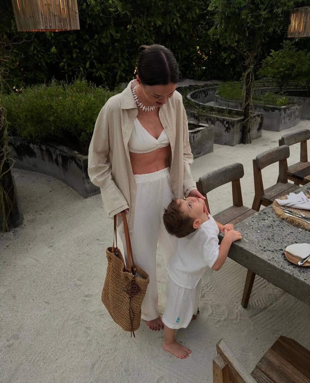 Аліна Френдій відпочиває