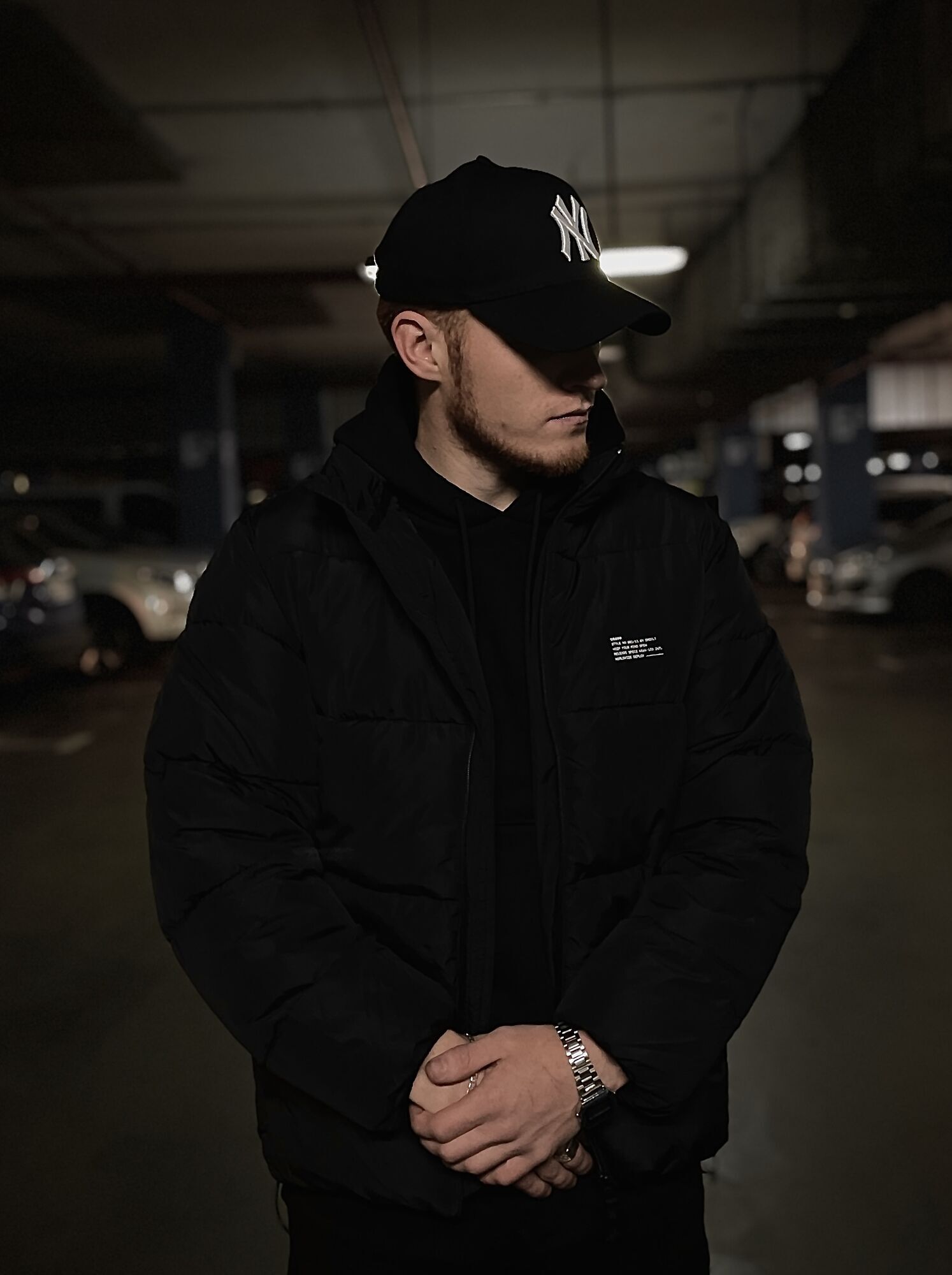 Соавтор вирусного хита ''Доберман'' выпустил новый трек о любви