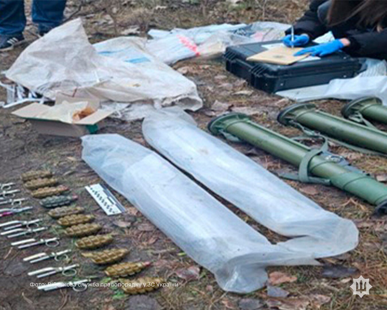 В Кировоградской области разоблачили военных, которые планировали незаконный сбыт оружия и боеприпасов