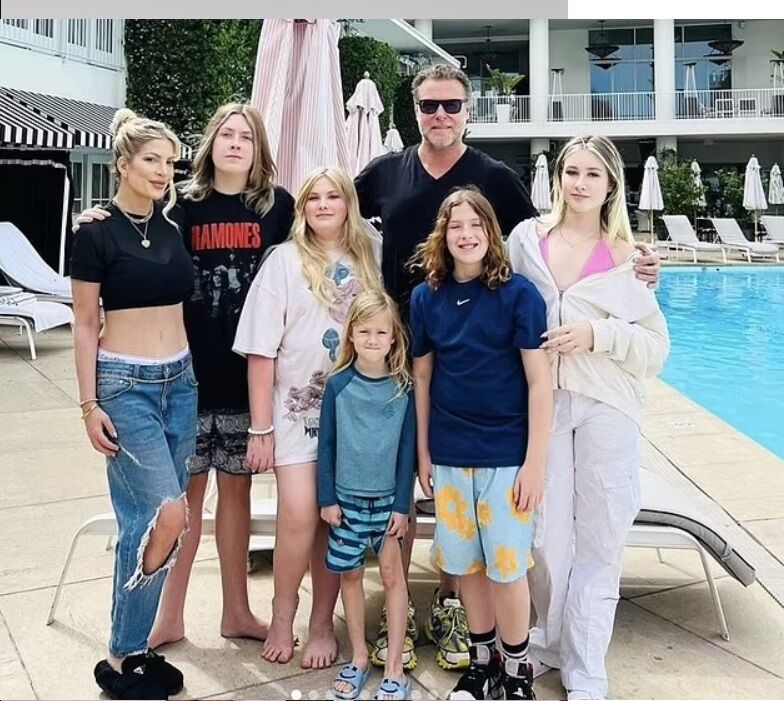 Зірка ''Беверлі-Хіллз 90210'' Спеллінг хоче відсудити опіку над п'ятьма дітьми&nbsp;