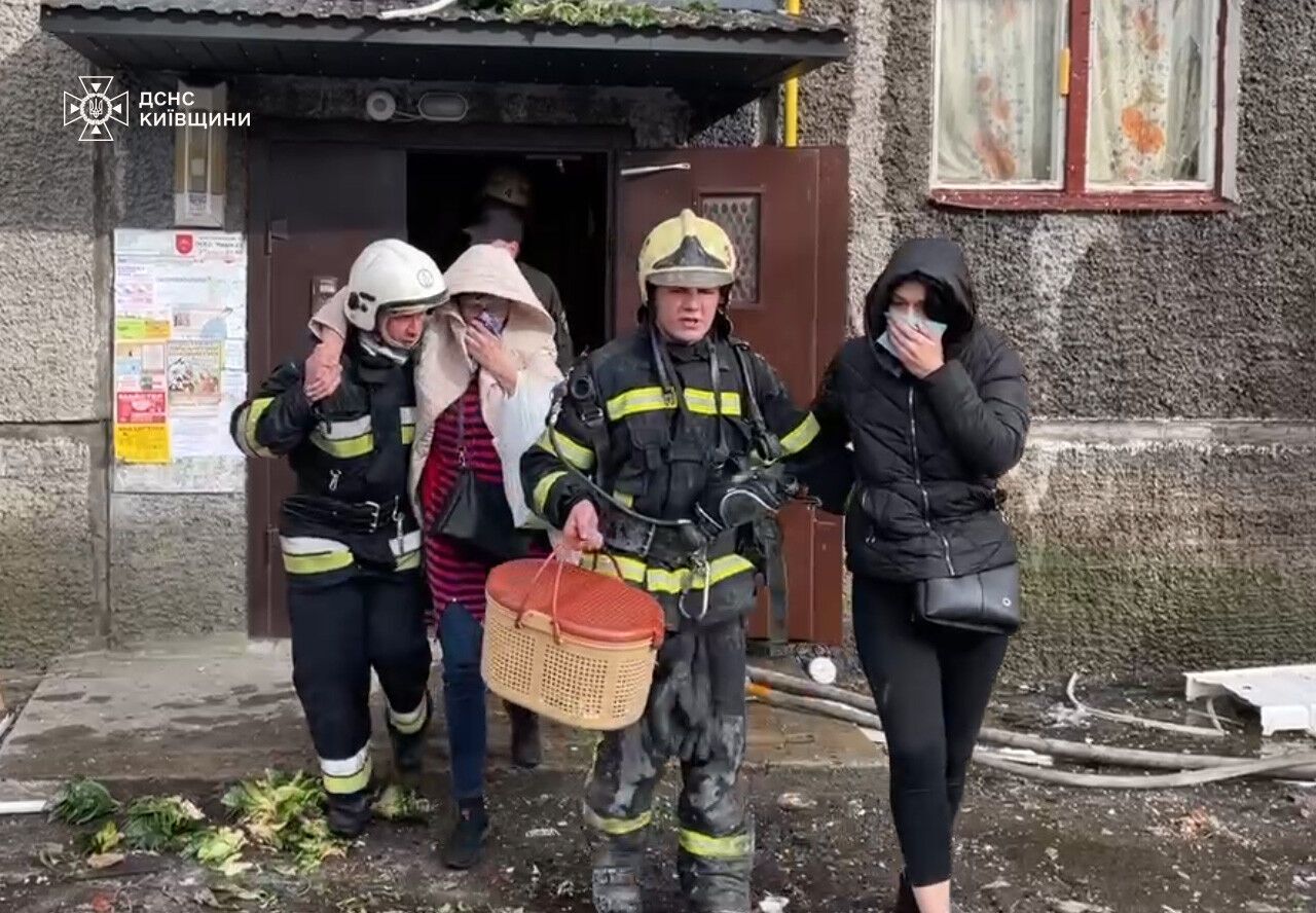 Київщина: внаслідок вибуху в квартирі одна людина загинула, ще три врятовано (фото/відео)