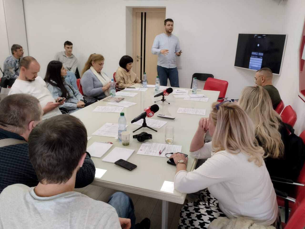 В Киеве прошел тренинг для региональных центров на тему ''Гражданская журналистика в условиях войны''
